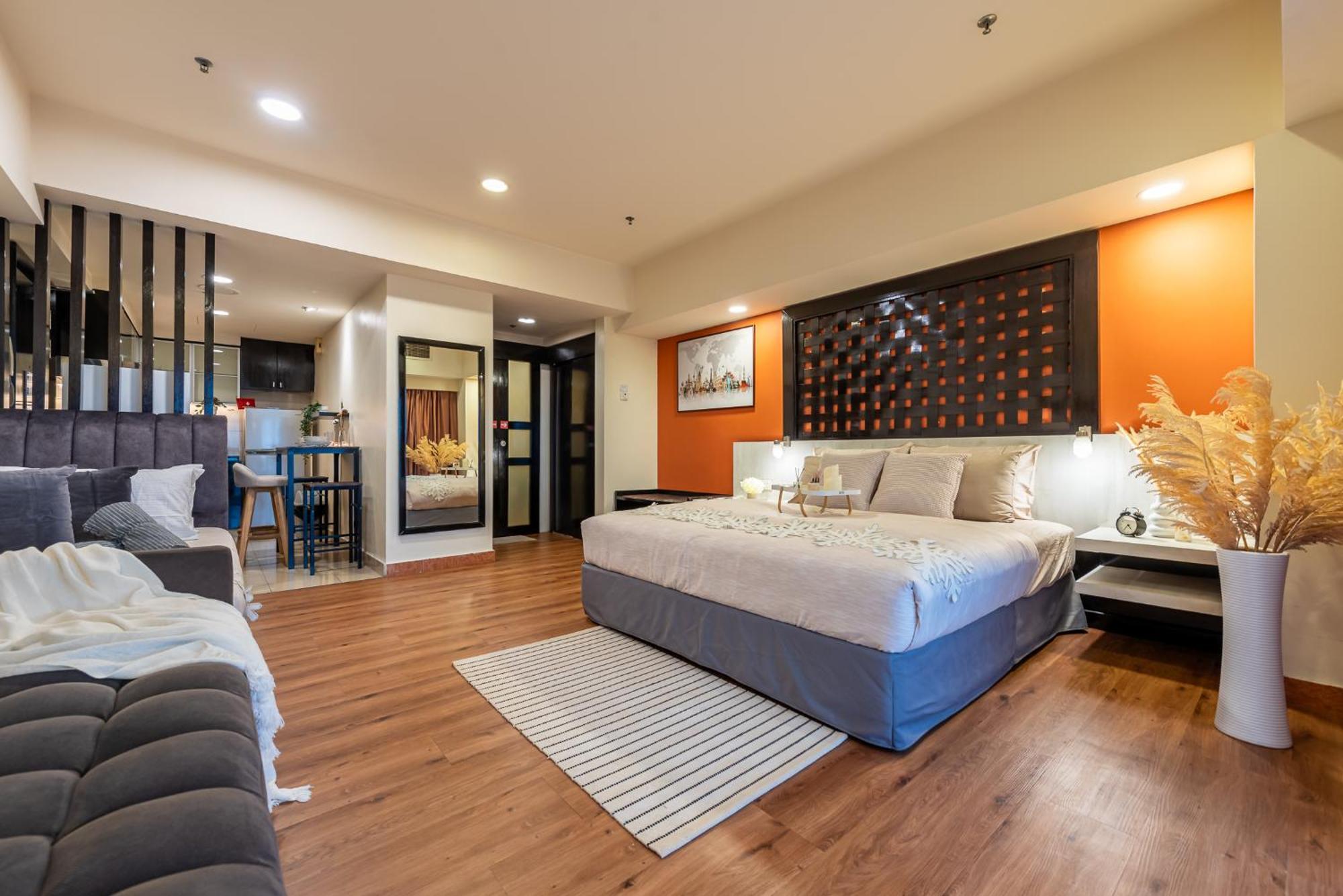 Apartment At Pyramid Tower By Gl Staycation